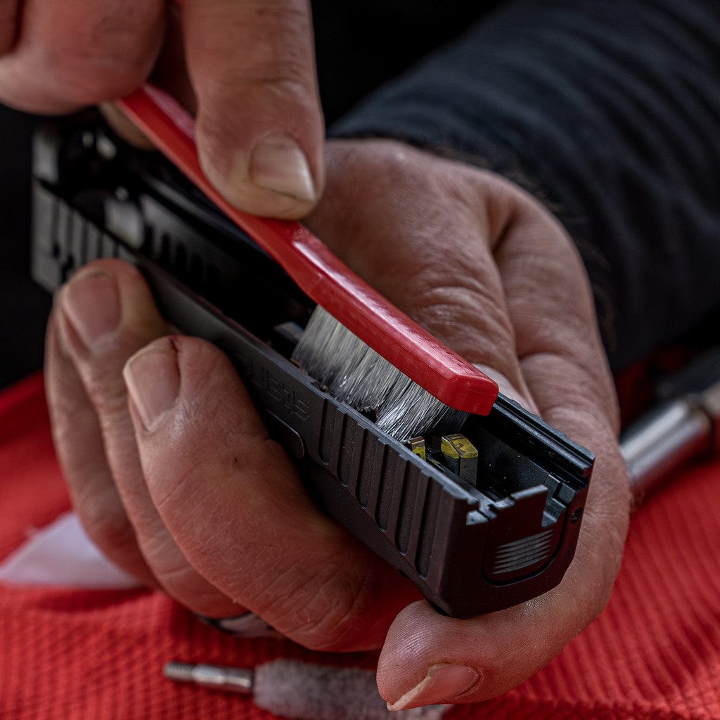 Pistol Caliber Cleaning Kit With Aluminum Rod Components